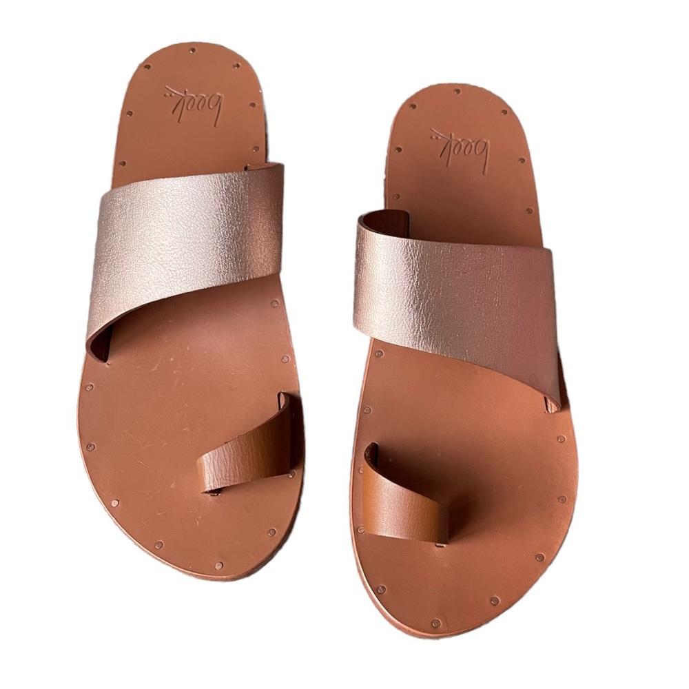 Great condition - Woman’s Beek Finch Leather Toe Ring Sandals TAN/Brown Size 7